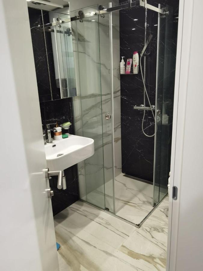 One Bedroom In Center