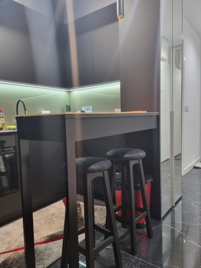 Апартамент One Bedroom In Center