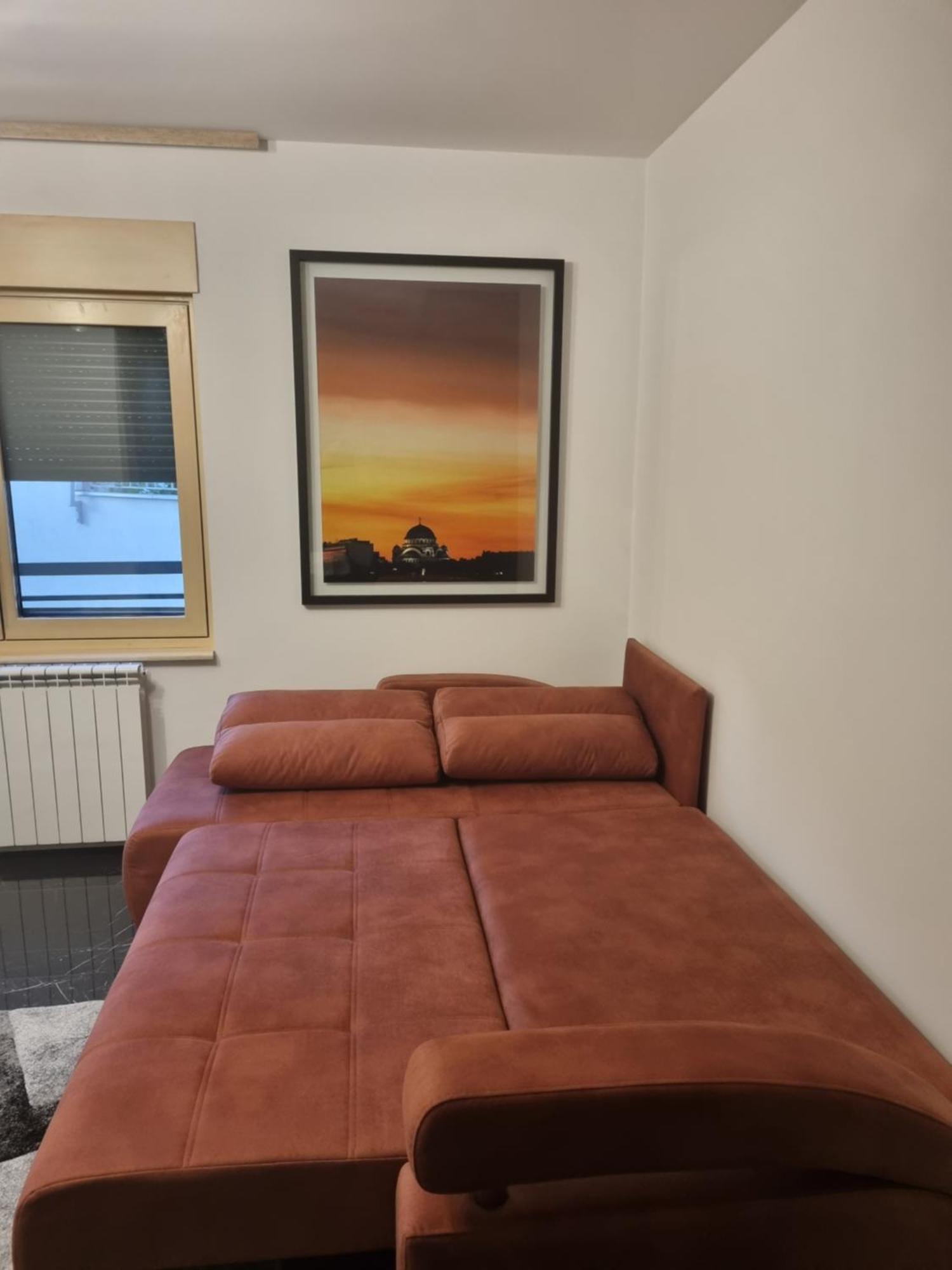 One Bedroom In Center *