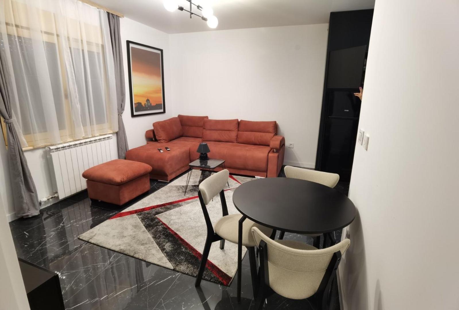 One Bedroom In Center Апартамент