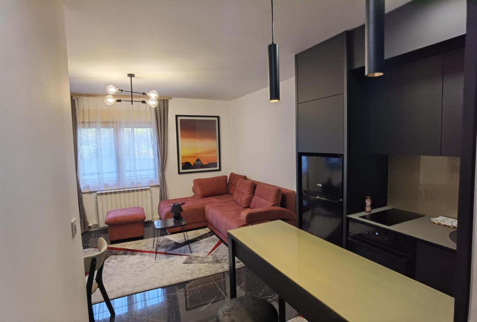 One Bedroom In Center Белград